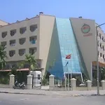 Larissa Kemer