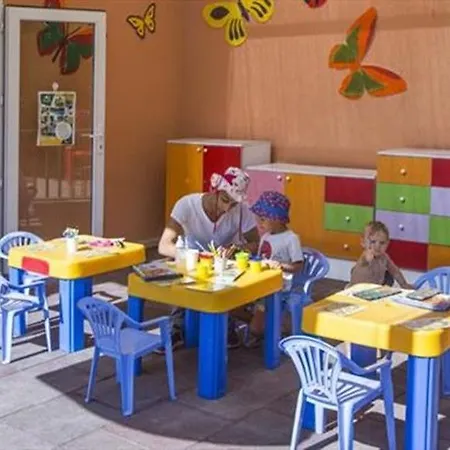 Larissa Hotell Kemer