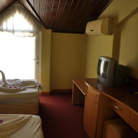 Larissa Hotel