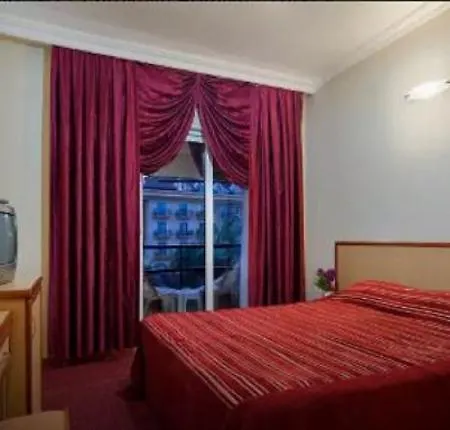 Larissa Hotel 4*