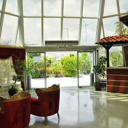 Larissa 4* ケメル